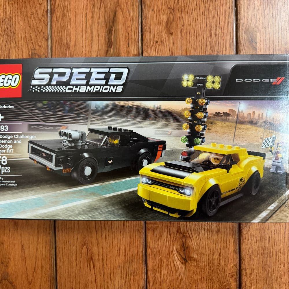 Lego Speed Champions 2018 Dodge Challenger SRT Demon and 1970 Dodge Charger R/T  75893